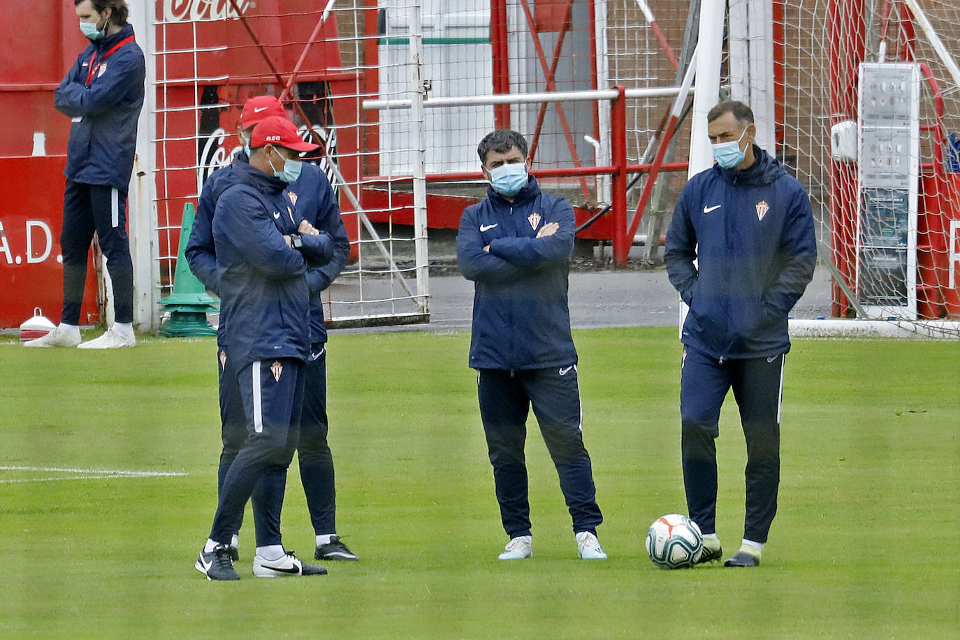 Los jugadores del Sporting han preparado el encuentro del jueves frente al Alcorcón en el Estadio Santo Domingo. 