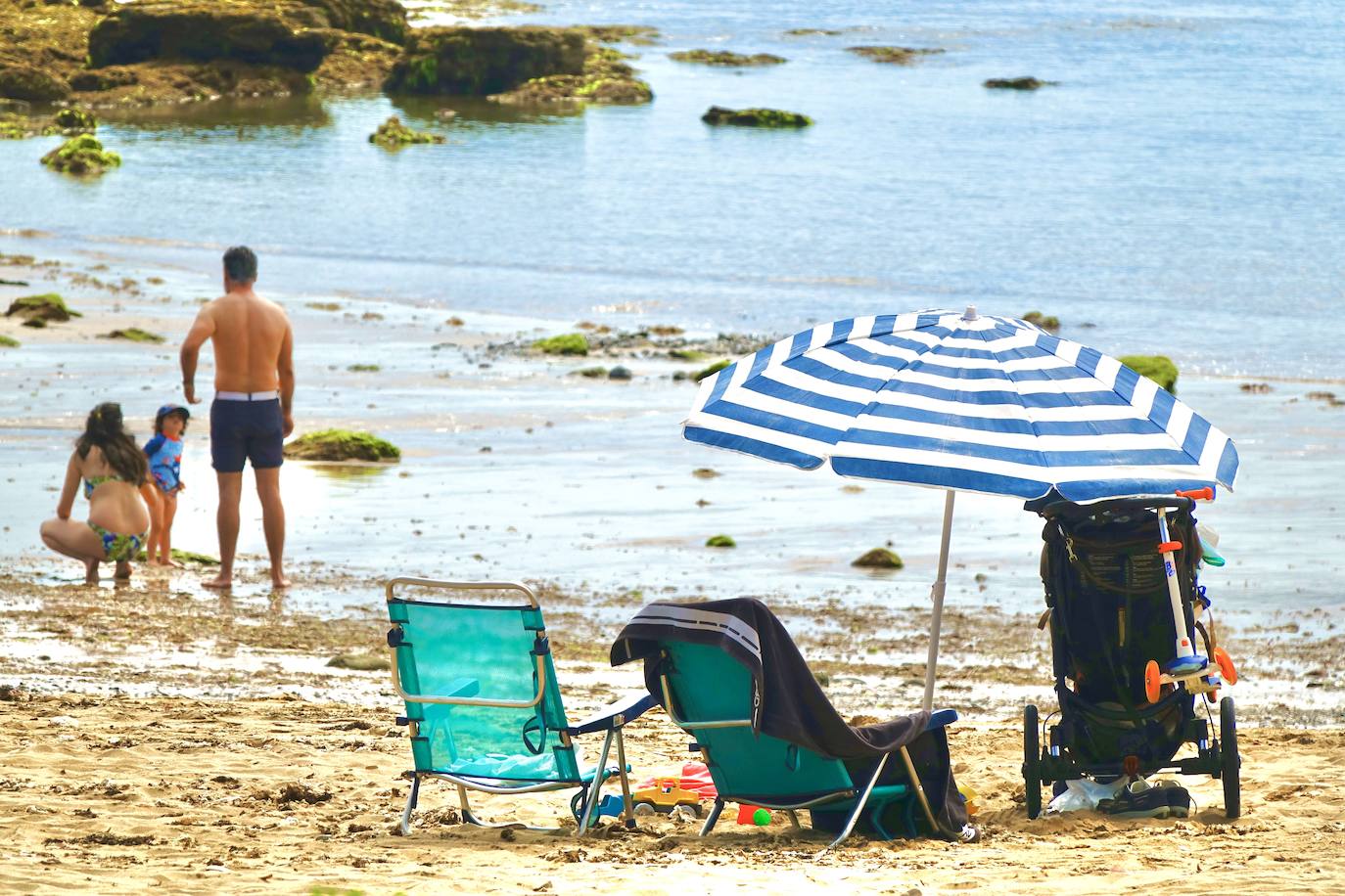 Así es la nueva normalidad en las playas asturianas. 