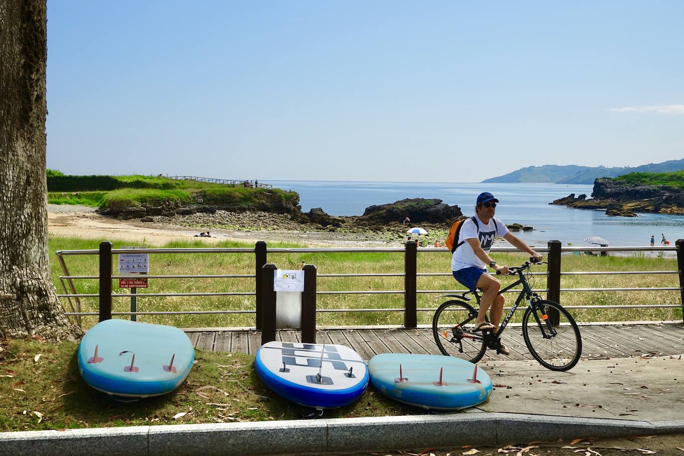 Así es la nueva normalidad en las playas asturianas. 