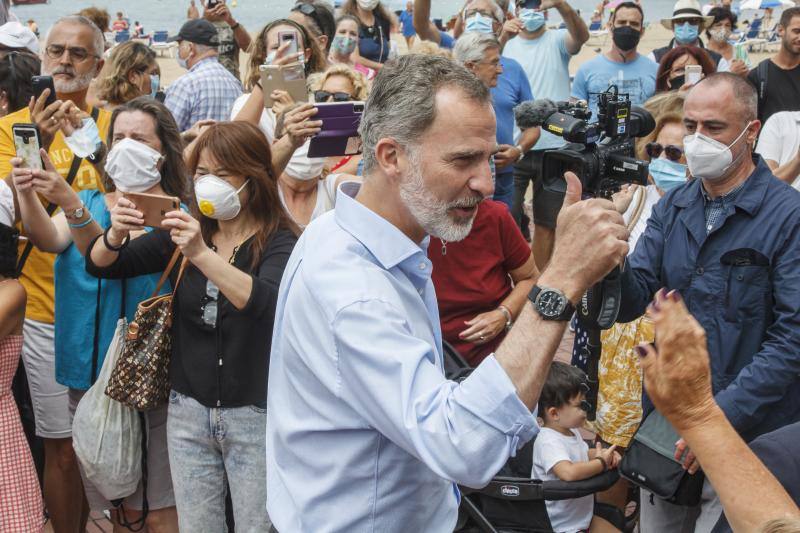 Don Felipe y doña Letizia inician su periplo en Canarias como primer destino de su gira por toda España tras el confinamiento.