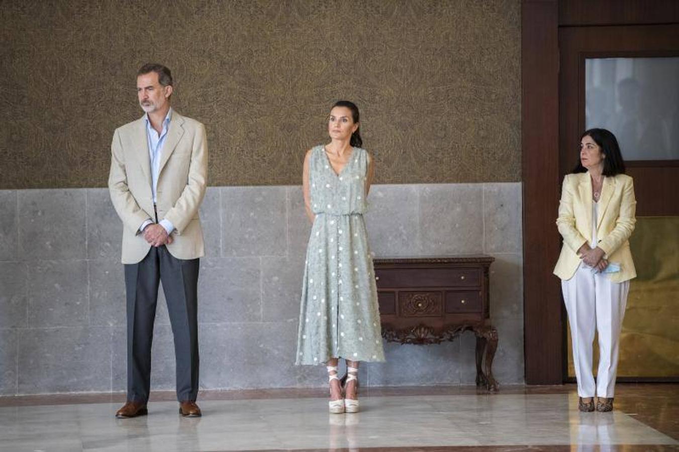 Fotos: Letizia estrena vestido de Zara en Canariass