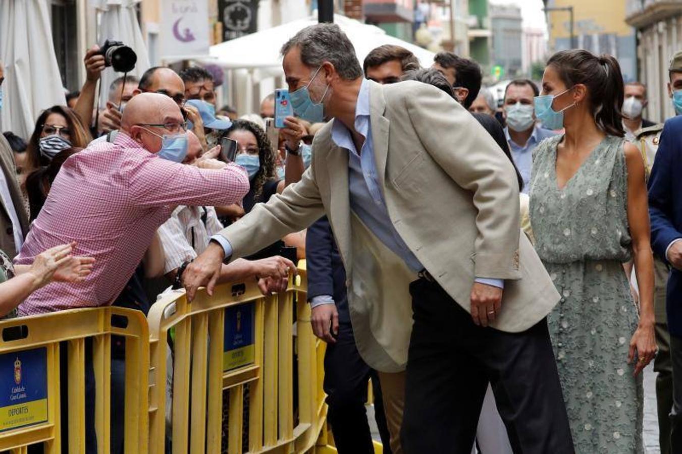 Fotos: Letizia estrena vestido de Zara en Canariass