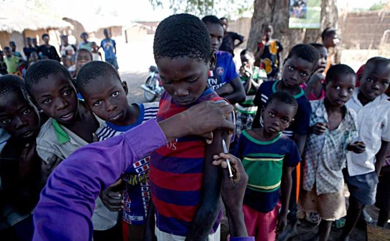 Campaña de vacunación en Malawi desarrollada por Gavi, The Vaccine Alliance, Premio Princesa de Asturias de Cooperación Internacional 2020.