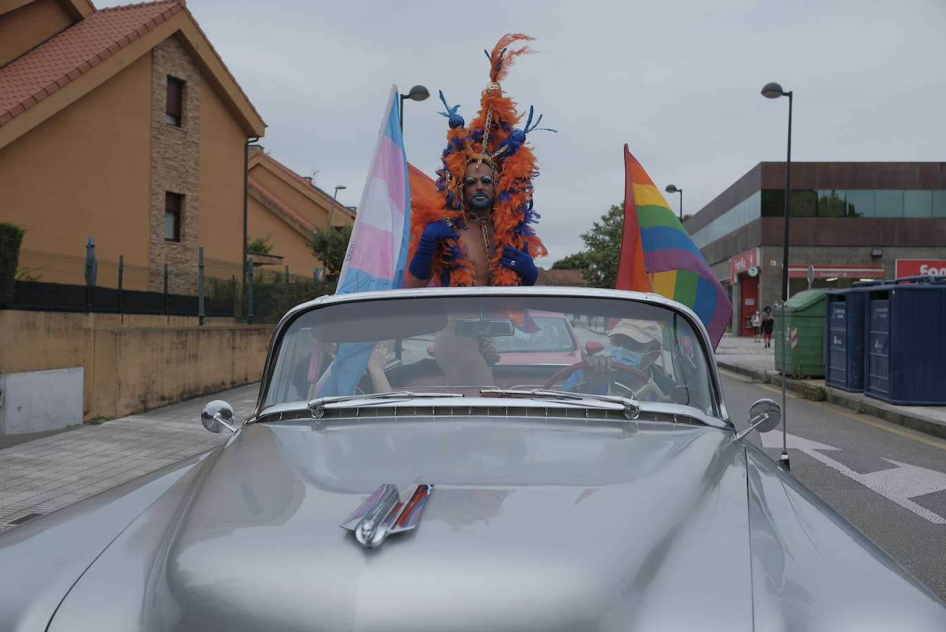 Xega organizó este sábado una movilización en bicicleta para celebrar el 'Día del orgullo 2020'. Además, tuvo lugar el recorrido urbano de la 'drag queen' Londra Show.