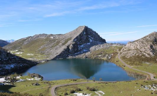 Lago Enol. 