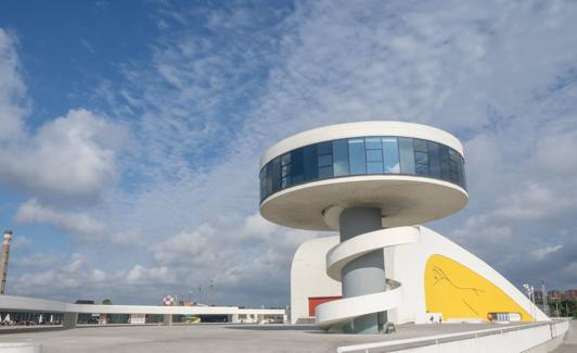 Niemeyer, en Avilés. 