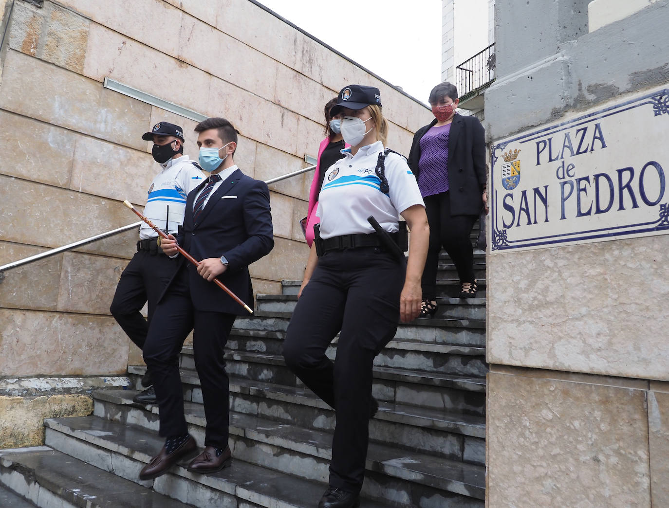 Las mascarillas marcaron la tradicional jornada que se, pese al coronavirus, se celebró en Cudillero con ciertas modificaciones sobre el programa habitual. 