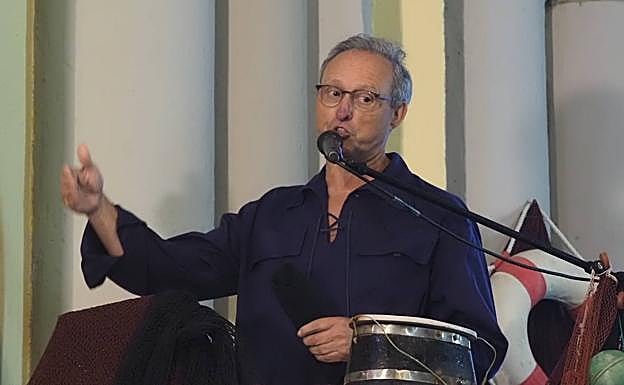 Imagen principal - Una Amuravela atípica, a cubierto, y con mascarilla