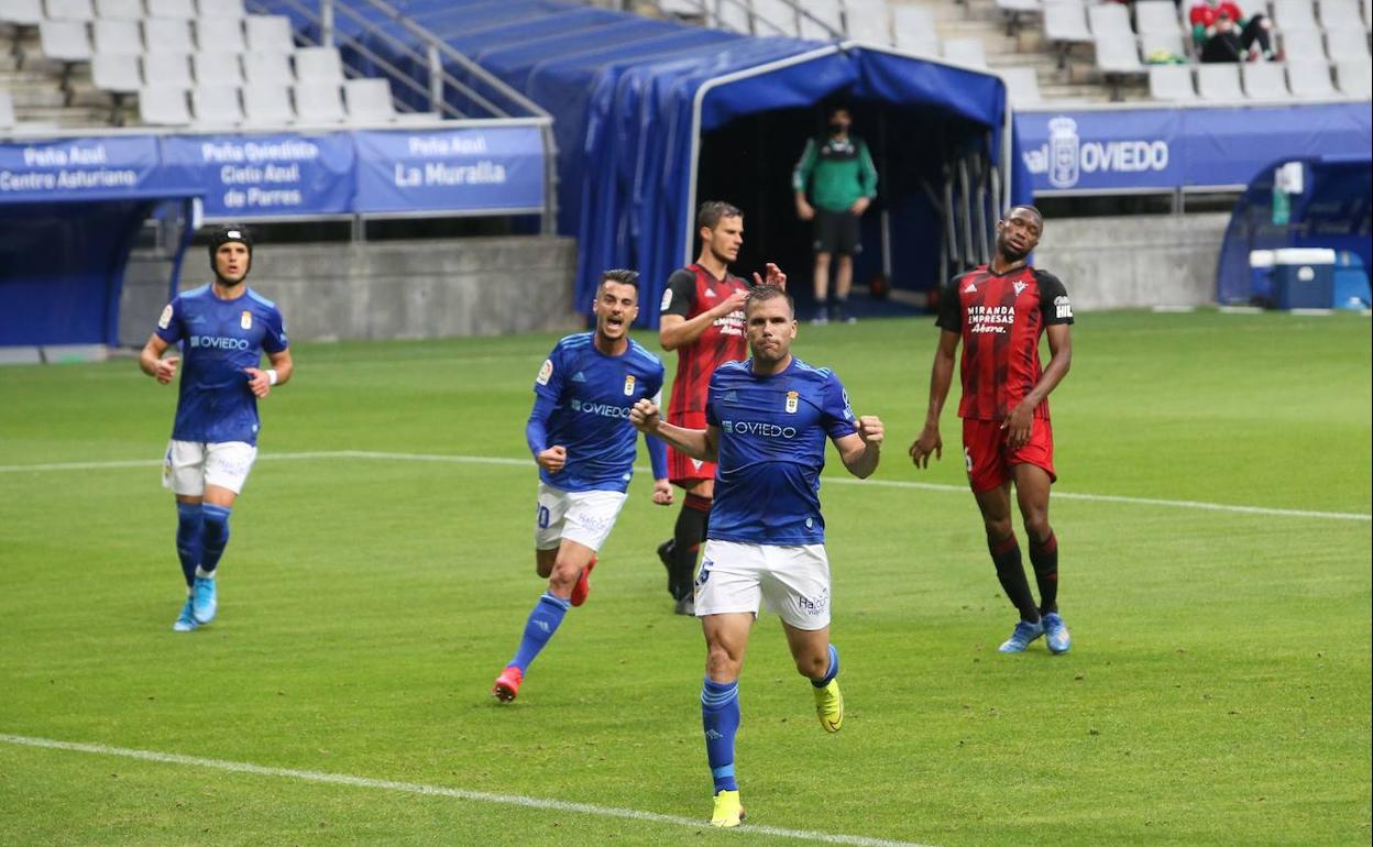 Real Oviedo sale del descenso tras vencer al Mirandés (1-0)