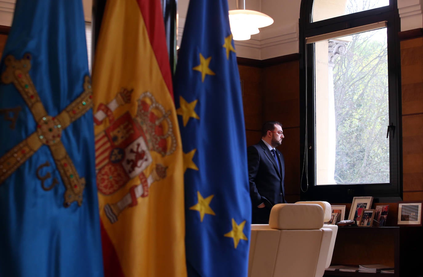 El estado de alarma se prolongó hasta el 21 de junio y durante más de 90 días los asturianos sufrieron restricciones a la movilidad, la educación presencial se paralizó y la actividad en los hospitales era una dura lucha contra la pandemia