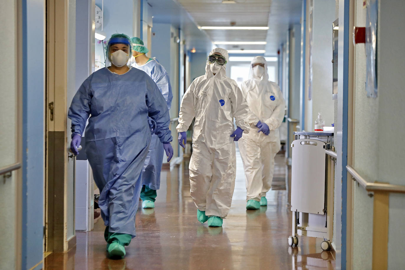 El estado de alarma se prolongó hasta el 21 de junio y durante más de 90 días los asturianos sufrieron restricciones a la movilidad, la educación presencial se paralizó y la actividad en los hospitales era una dura lucha contra la pandemia