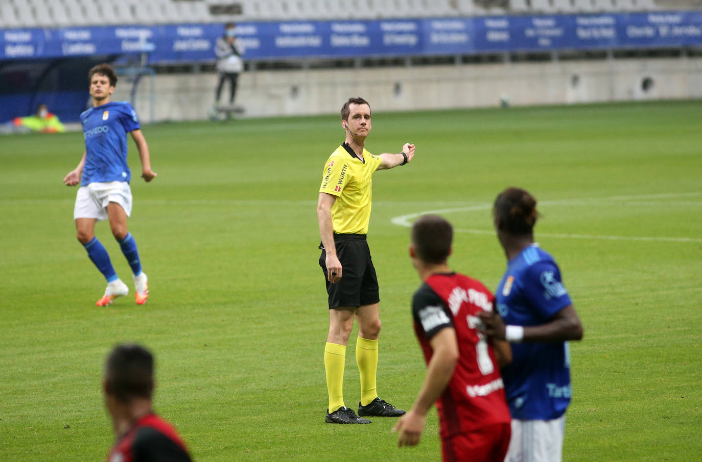 El Real Oviedo y el Mirandés se han disputado los tres puntos en el estadio Carlos Tartiere. 