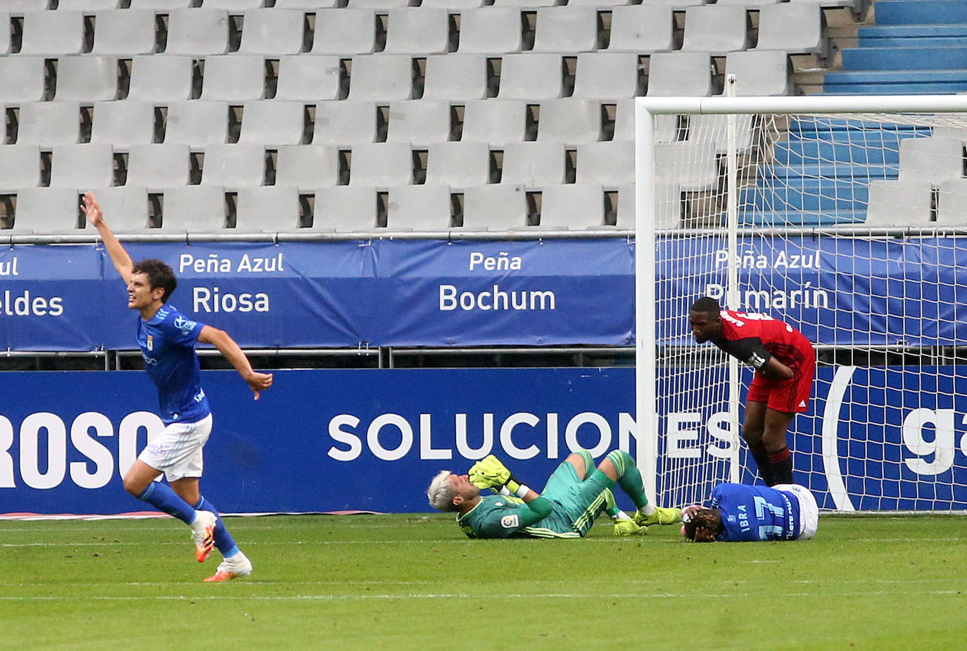 El Real Oviedo y el Mirandés se han disputado los tres puntos en el estadio Carlos Tartiere. 