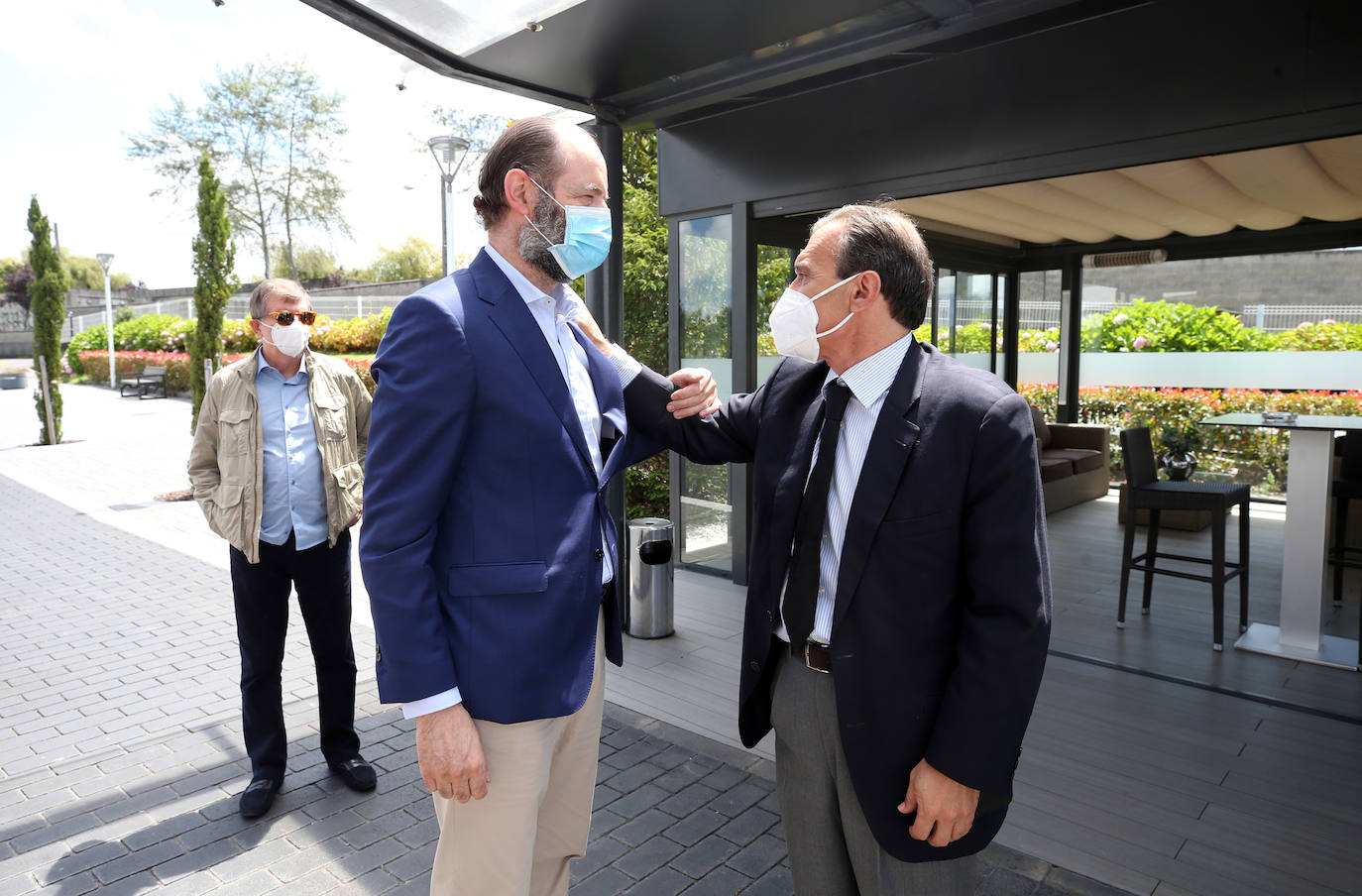 La capilla ardiente se llenó de amigos, compañeros y familiares de quien también fue presidente de la Sociedad Filarmónica, fallecido a los 88 años.