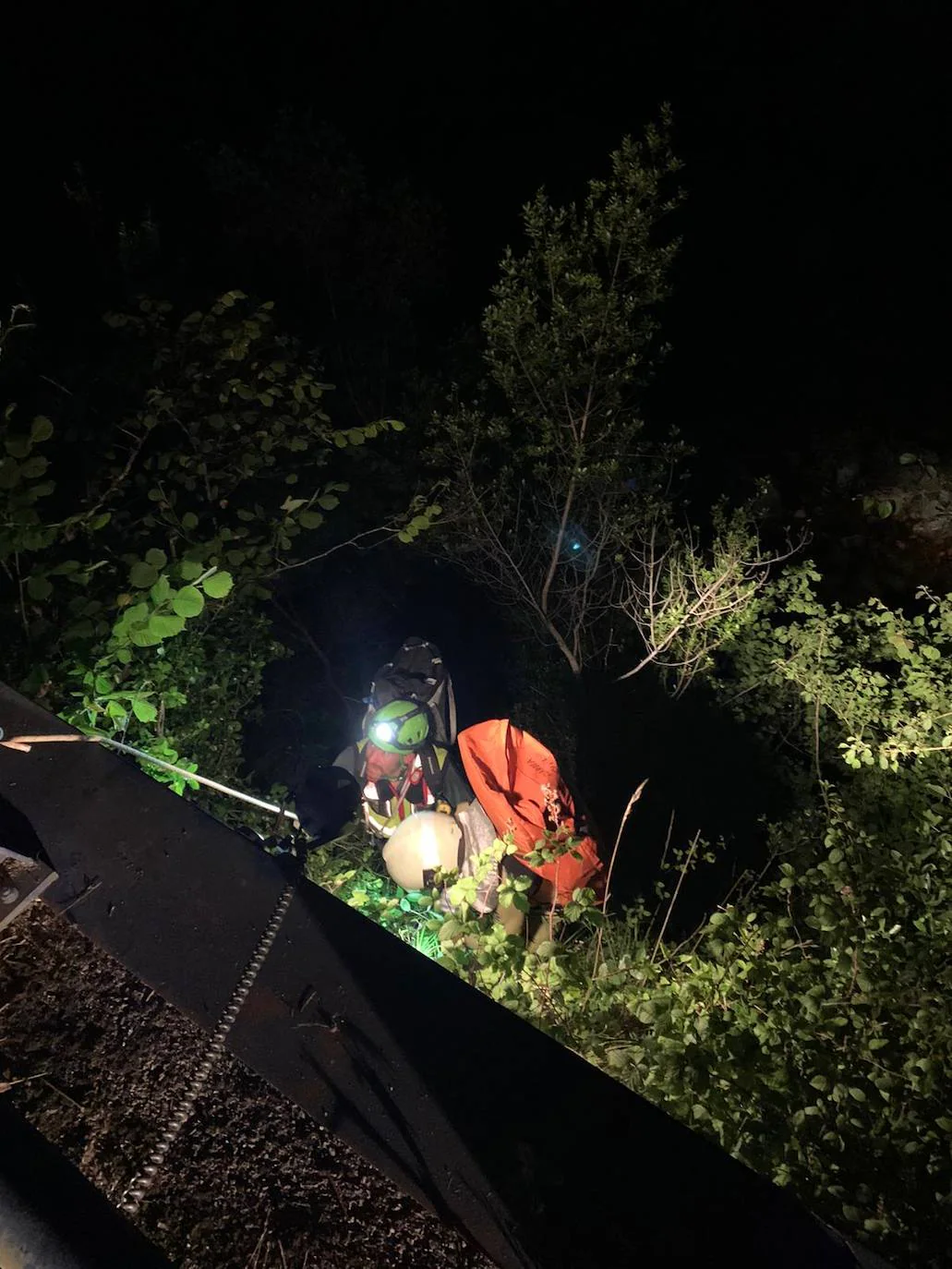 La menor chocó con otra embarcación y hallaron su cadáver en una poza cerca de Mildón, en Peñamellera Alta