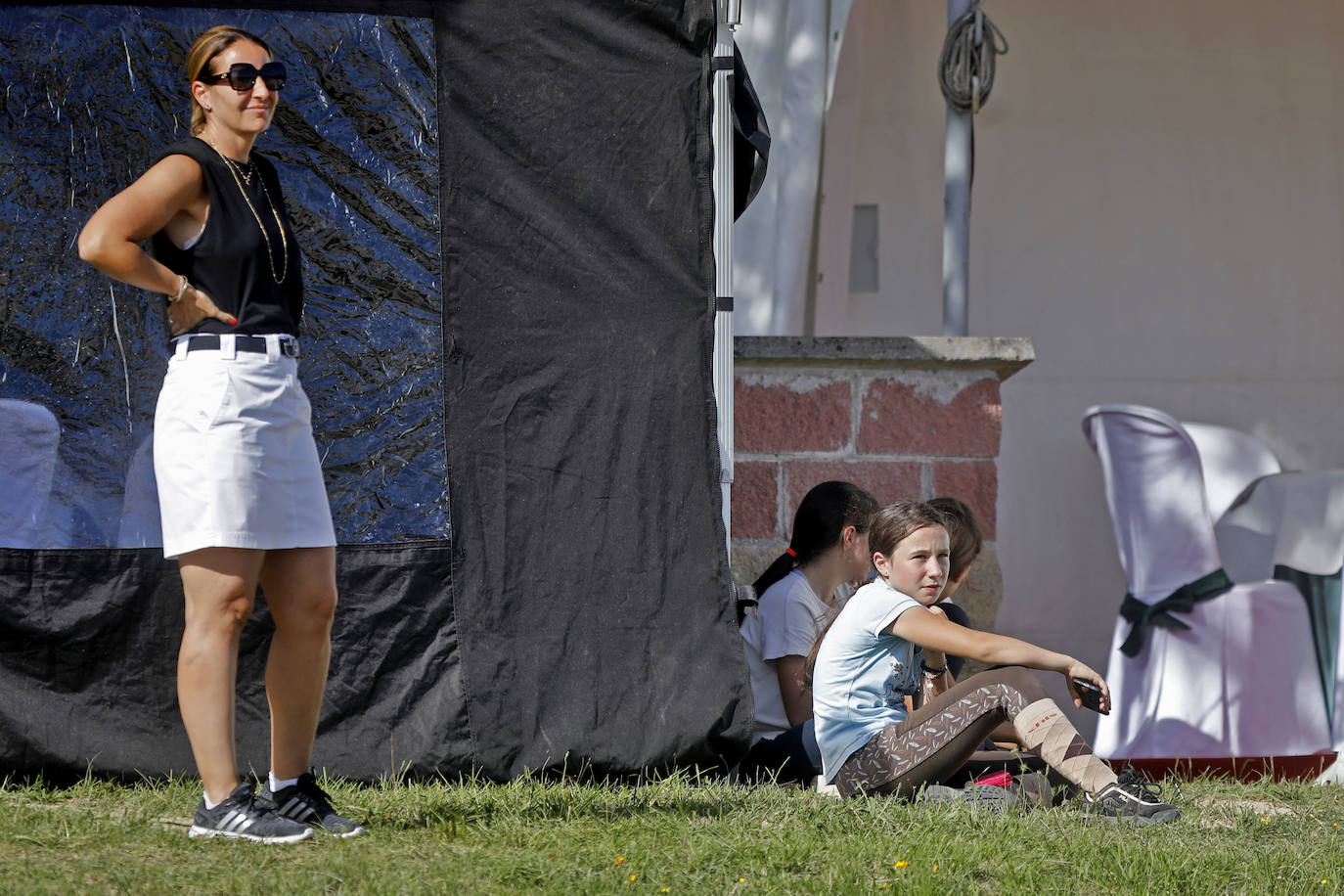 La competición comenzó a partir de las 15.30 horas con la prueba de 1,30 metros con baremo A con cronometro y desempate, mientras que las emociones más fuertes llegaron con la prueba de 1,35 metros con baremo de dos fases. 