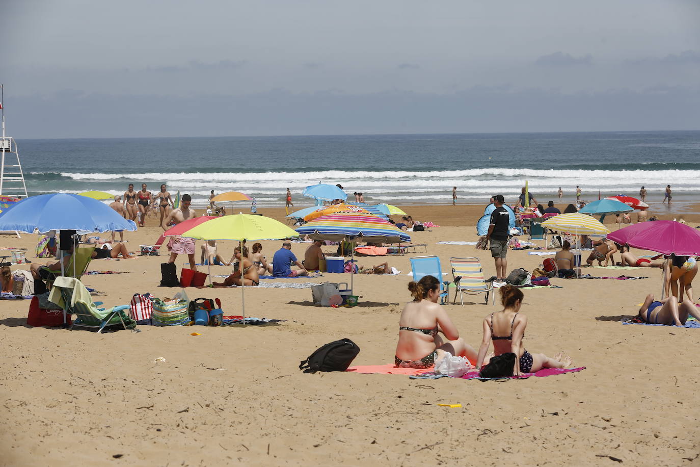 Las playas asturianas comienzan a llenarse