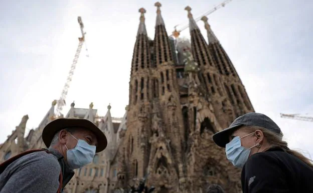 El uso de mascarilla será obligatorio en Cataluña desde el jueves 