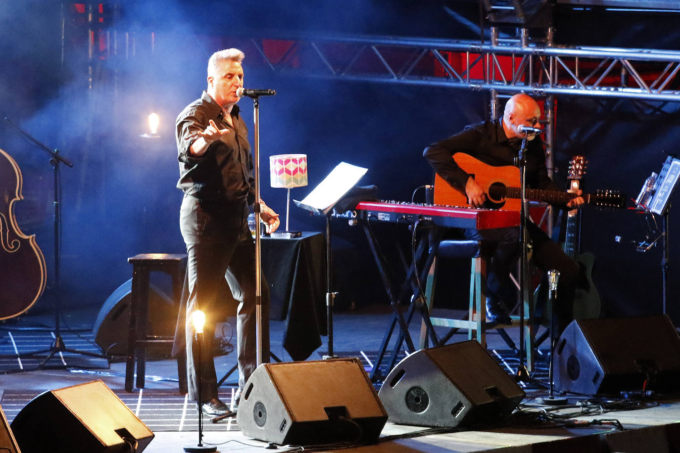 Fotos: Loquillo lanza en Gijón su conjura de lírica para los malos tiempos