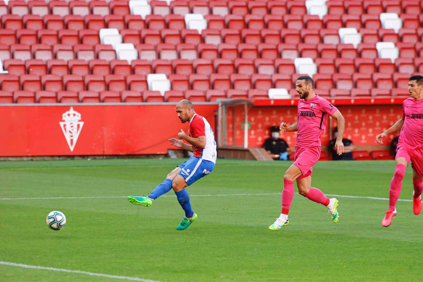 Apura sus opciones de 'play off' con una gran victoria ante el Málaga