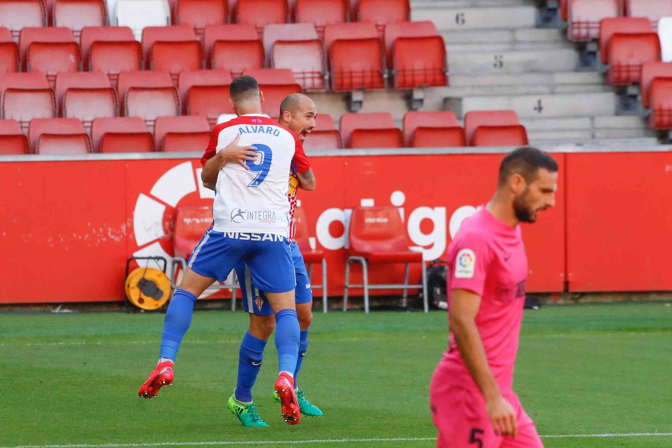 Apura sus opciones de 'play off' con una gran victoria ante el Málaga