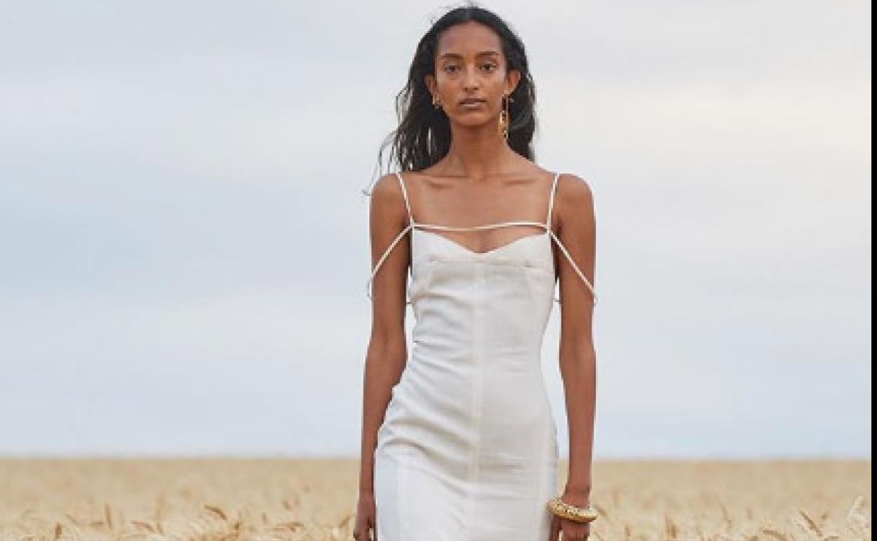 Una pasarela entre trigales, así ha cumplido Jacquemus con la distancia social en su desfile