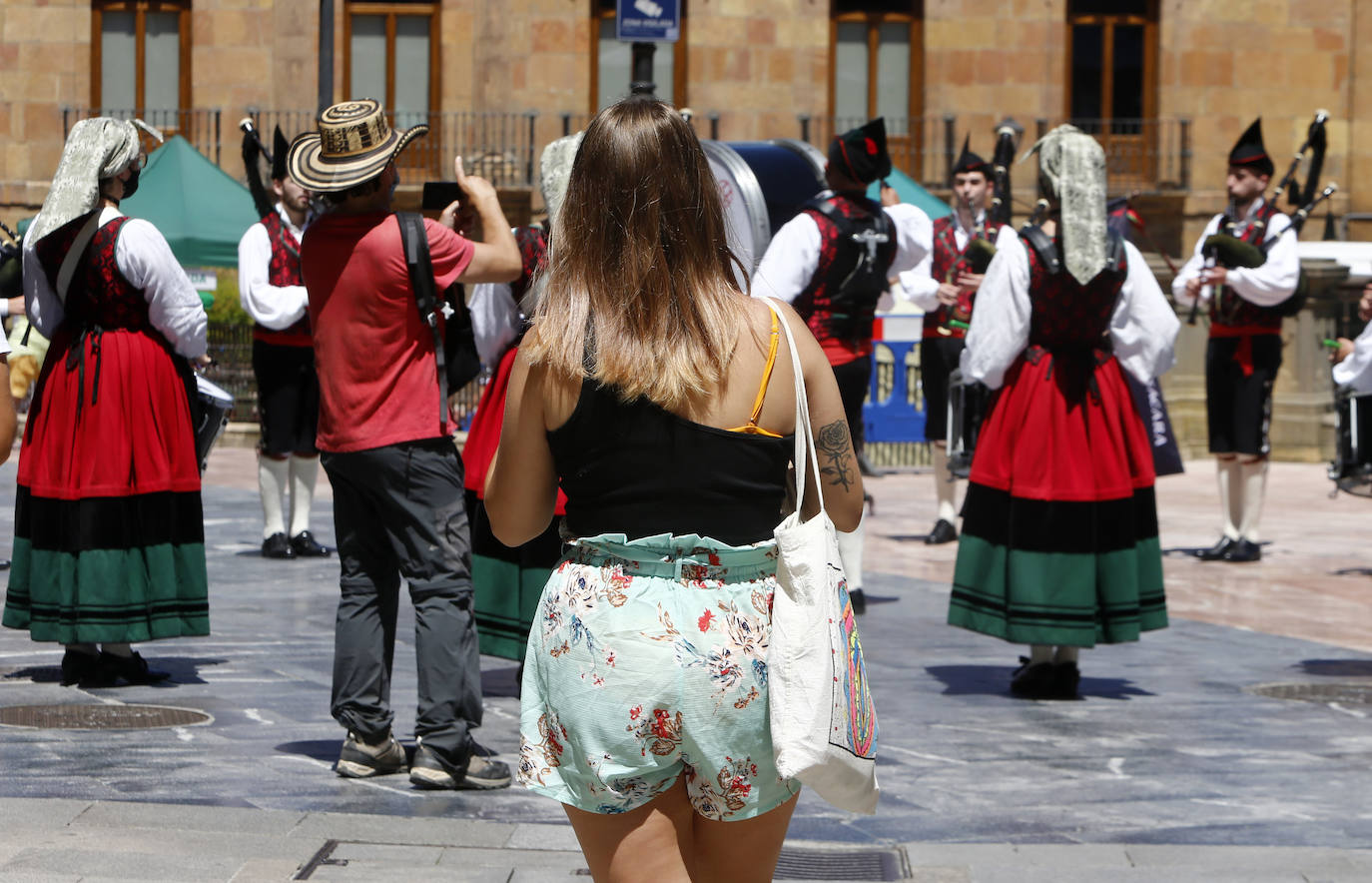 La región registra temperaturas que rozan los 30 grados en el interior mientras que en la costa se sobrepasan los 25 en muchos puntos. 