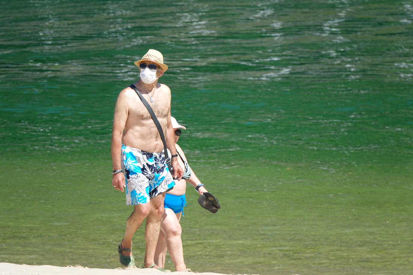 La región registra temperaturas que rozan los 30 grados en el interior mientras que en la costa se sobrepasan los 25 en muchos puntos. 