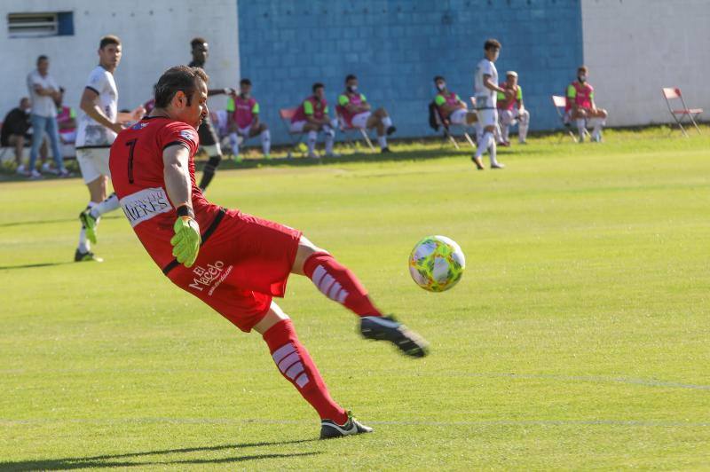 El conjunto mierense gana a los de Villaviciosa en el Suárez Puerta gracias a un tanto de Rober en el minuto 83. 