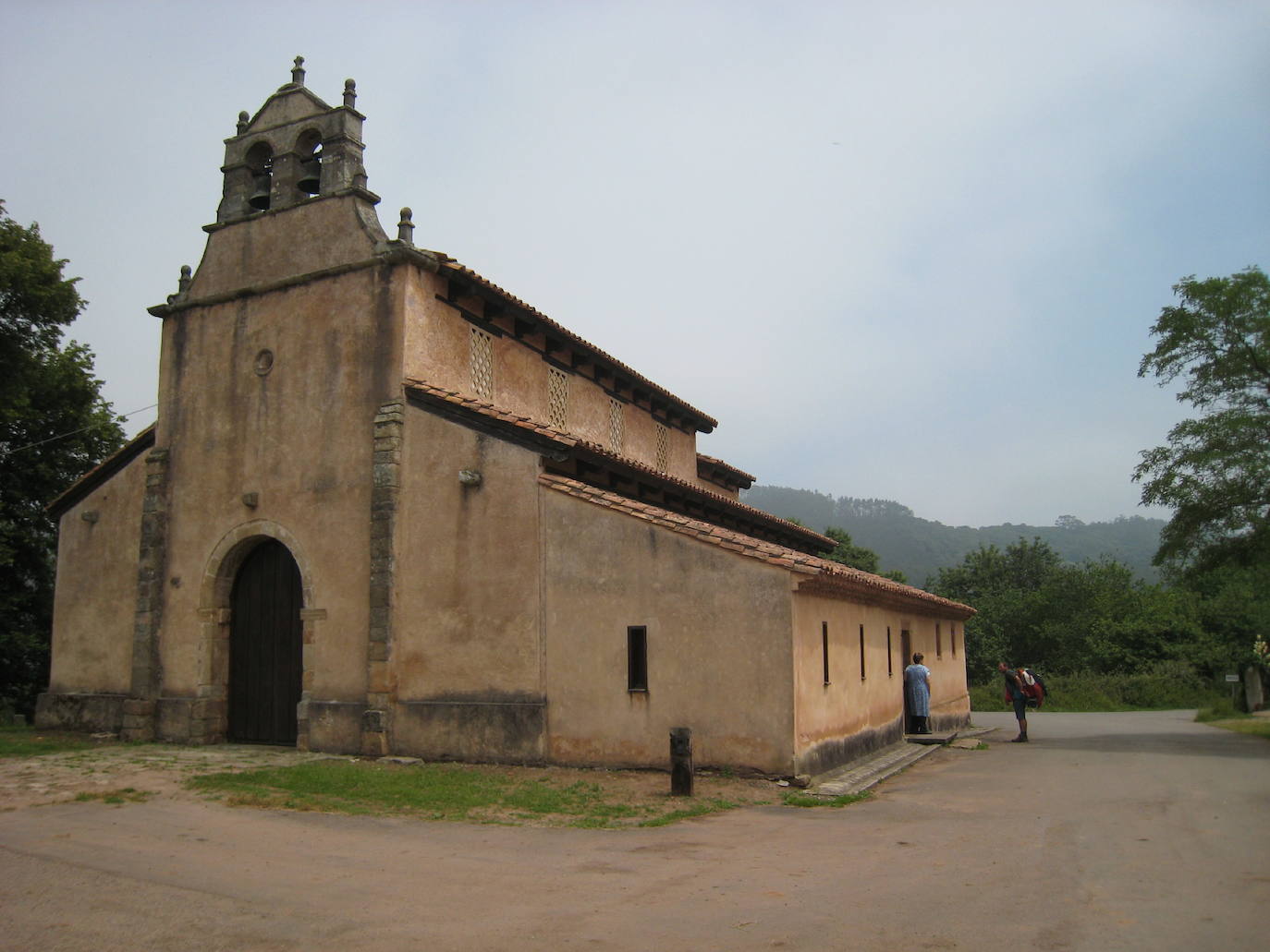 Iglesia de San Salvador de Priesca.