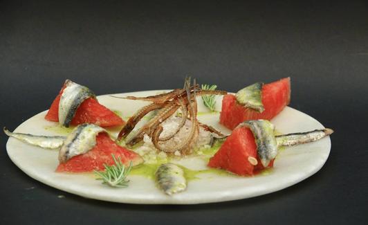 Bocartes marinados con sandía confitada, del restaurante Retrogusto (Llanes). 