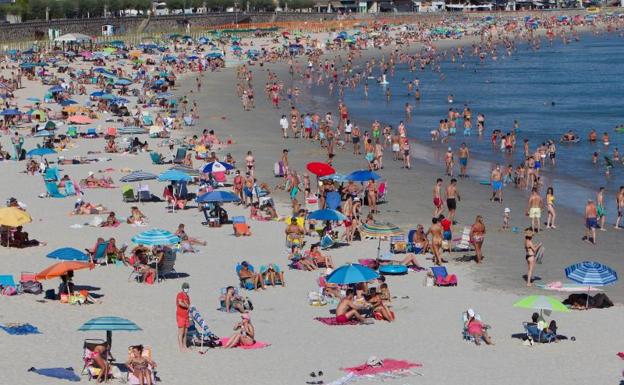 Vista este lunes de la playa de Silgar en Sanxenxo