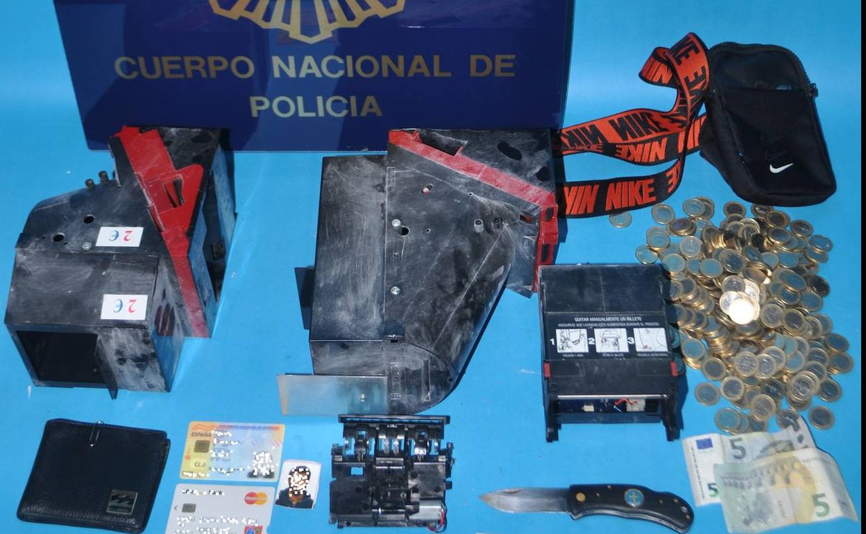 Detenidos tres jóvenes, entre ellos uno de los líderes, de la 'banda del Seat León'