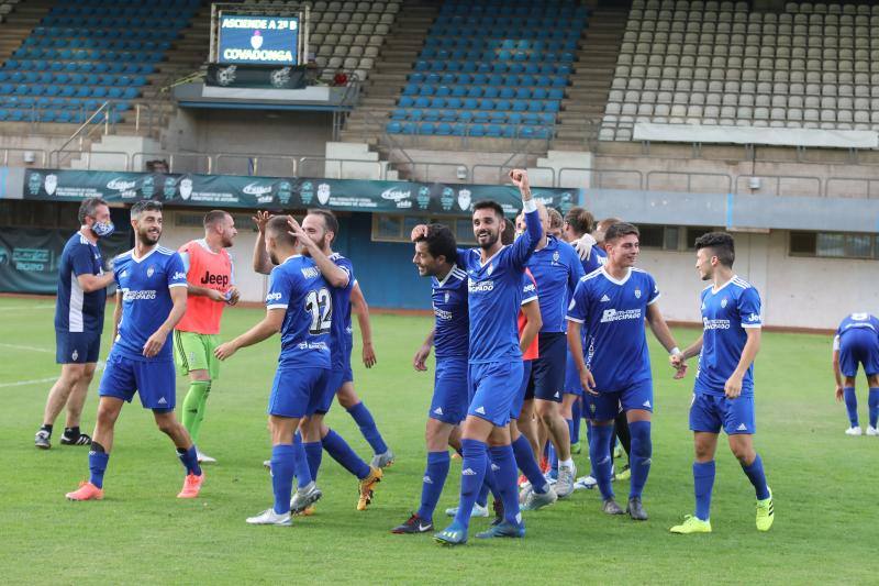 El conjunto ovetense se impuso este sábado en el Suárez Puerta al Caudal por 2-0, por lo que jugará la próxima campaña en la tercera categoría del fútbol español.