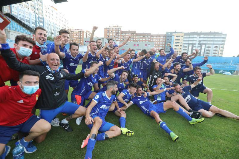 El conjunto ovetense se impuso este sábado en el Suárez Puerta al Caudal por 2-0, por lo que jugará la próxima campaña en la tercera categoría del fútbol español.