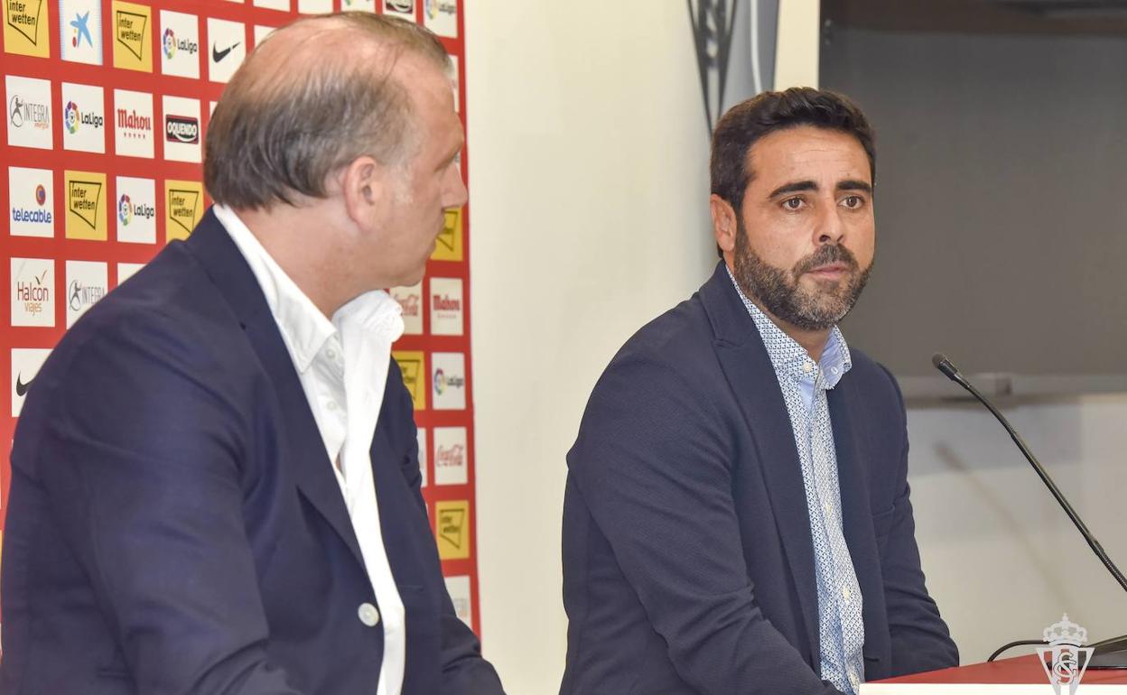 Javi Rico y David Gallego, durante la presentación del nuevo entrenador. 