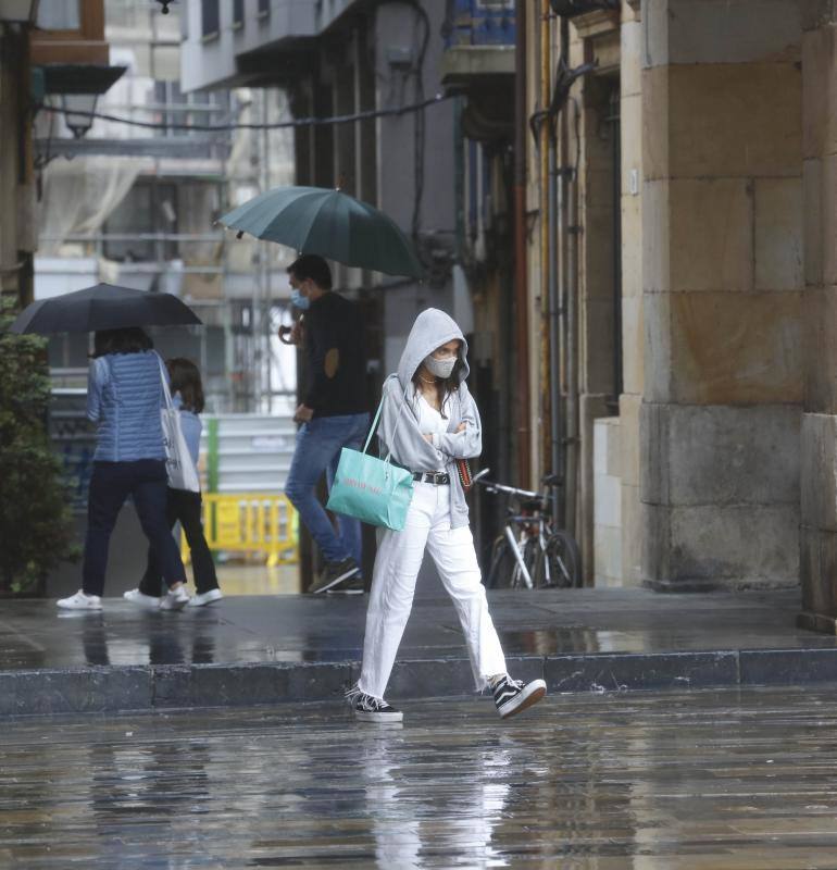 El Principado ha vivido un martes lluvioso, aunque el sol volverá a brillar a partir del miércoles. 