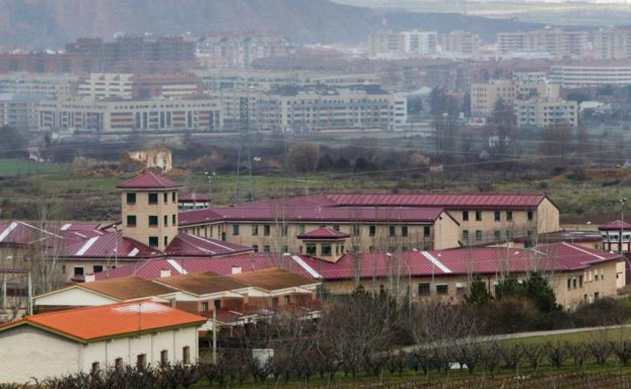 Tres de los presos irán a la cárcel de Logroño. 