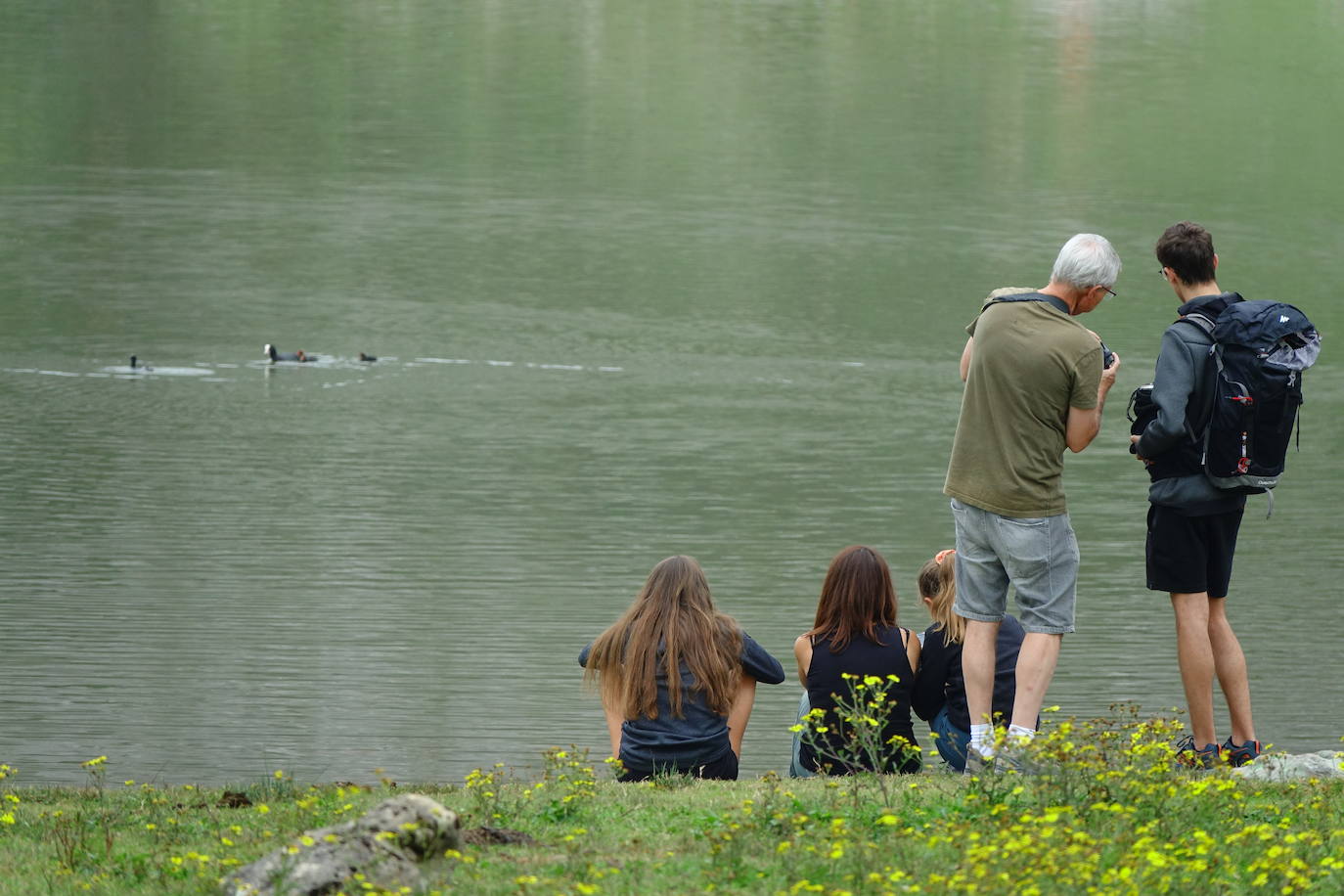 La región, que comienza el cambio de quincena con cielos nubosos, ha visto, no obstante, con sus puntos más turísticos se llenaban de visitantes. 