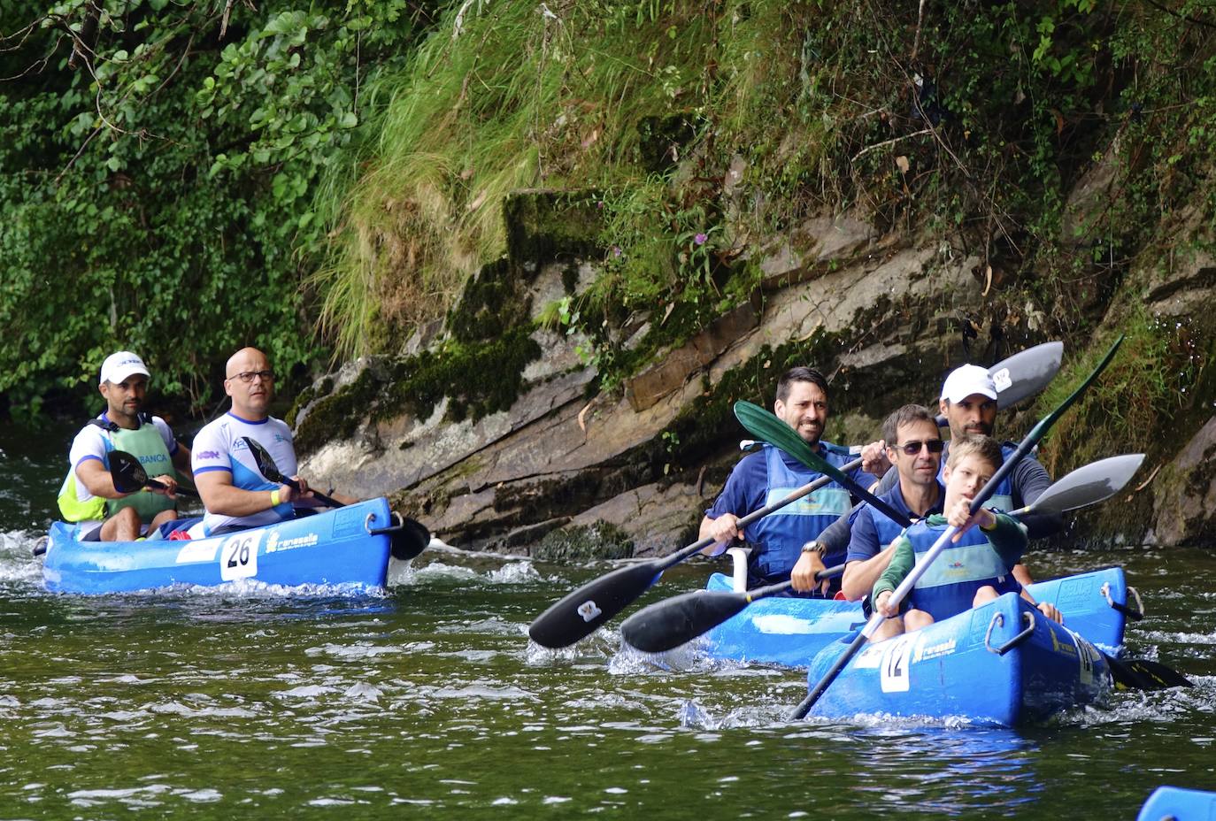 El XXVII Descenso del Sella Adaptado contó con la participación de un grupo reducido de deportistas con discapacidad para que la celebración de la prueba se ajustara a la normativa de prevención y actuación ante la #covid19. Las piraguas fueron ocupadas por una persona con discapacidad y un acompañante sin afectación y bajo medidas de seguridad sanitarias