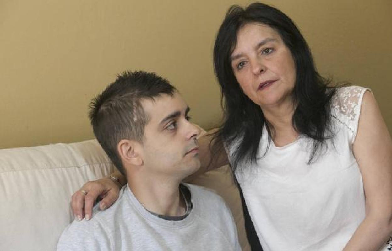 Germán Fernández con su madre. 