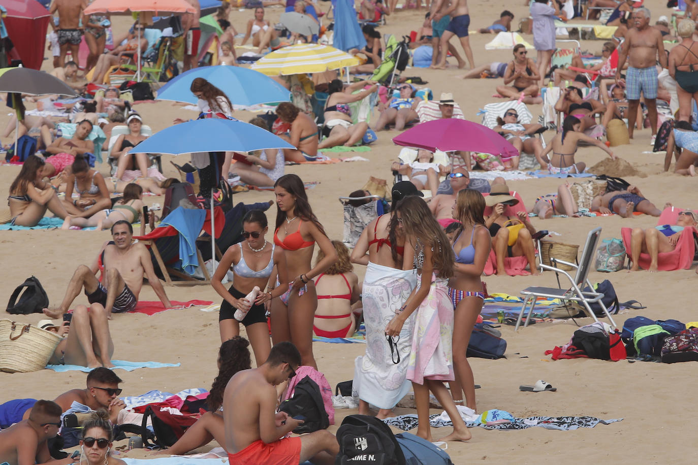 Las playas se convierten en el destino perfecto para atajar el calor