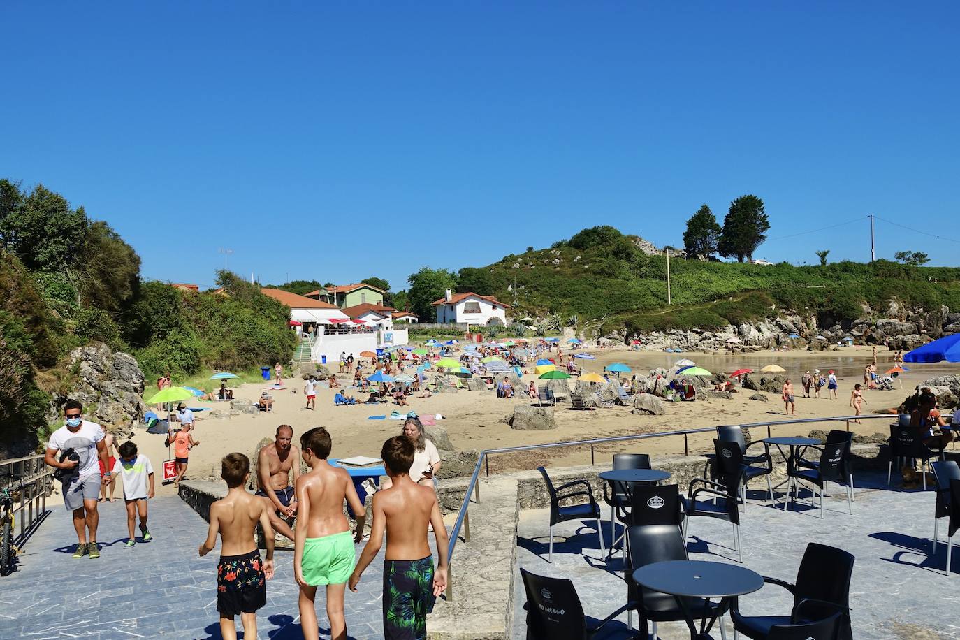 Las playas se convierten en el destino perfecto para atajar el calor