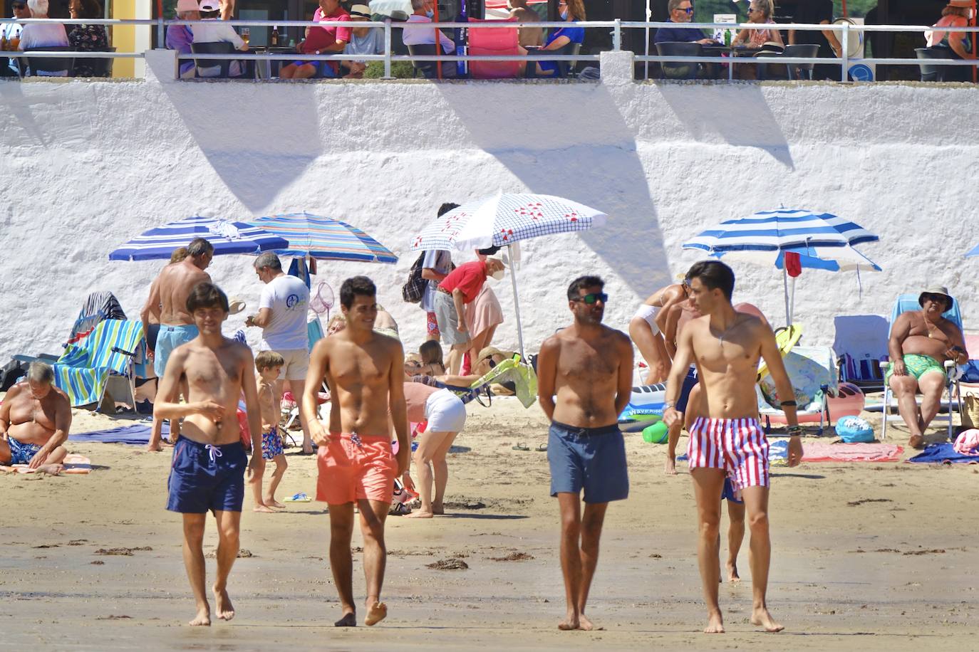 Las playas se convierten en el destino perfecto para atajar el calor