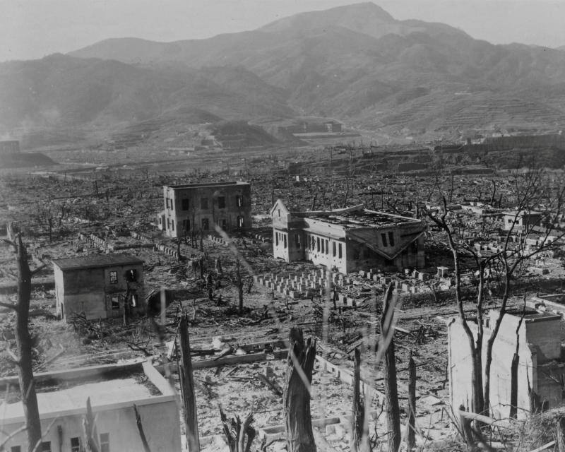 En 1945, Estados Unidos arrojó dos bombas nucleares sobre las ciudades de Hiroshima y Nagasaki los días 6 y 9 de agosto, respectivamente, matando a más de 200.000 personas. Los eventos de conmemoración anual del 75 aniversario han estado marcados por la pandemia de coronavirus