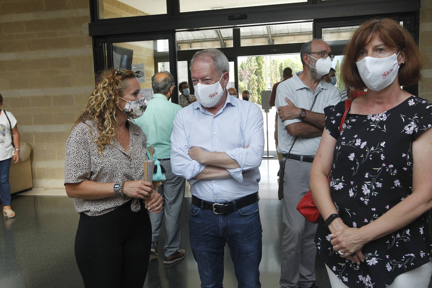 En la ceremonia de despedida de la portavoz de Podemos se hizo hincapié en su profunda implicación en la cultura y la llingua asturianas