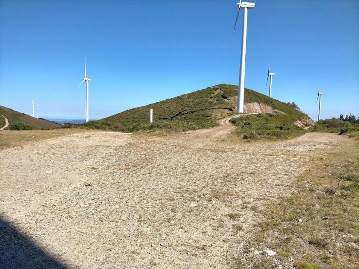 Fotos: Ruta de las Brañas Vaqueiras de Cudillero por el Parque Eólico Pumar