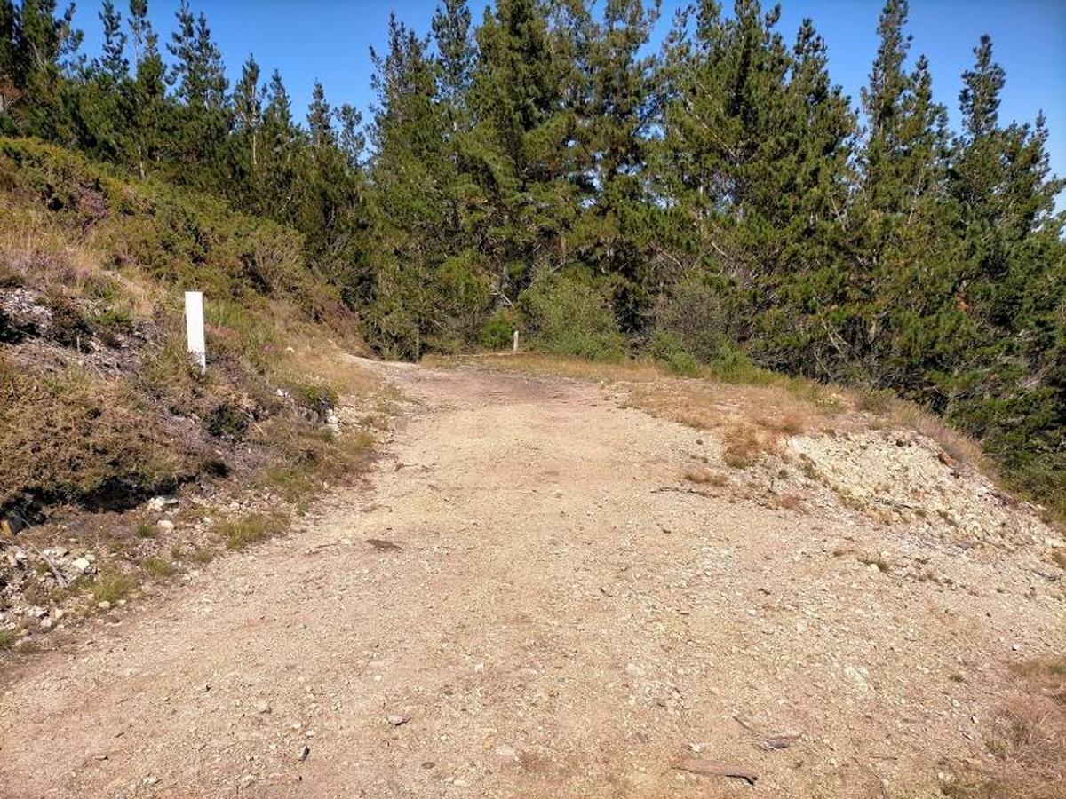 Fotos: Ruta de las Brañas Vaqueiras de Cudillero por el Parque Eólico Pumar