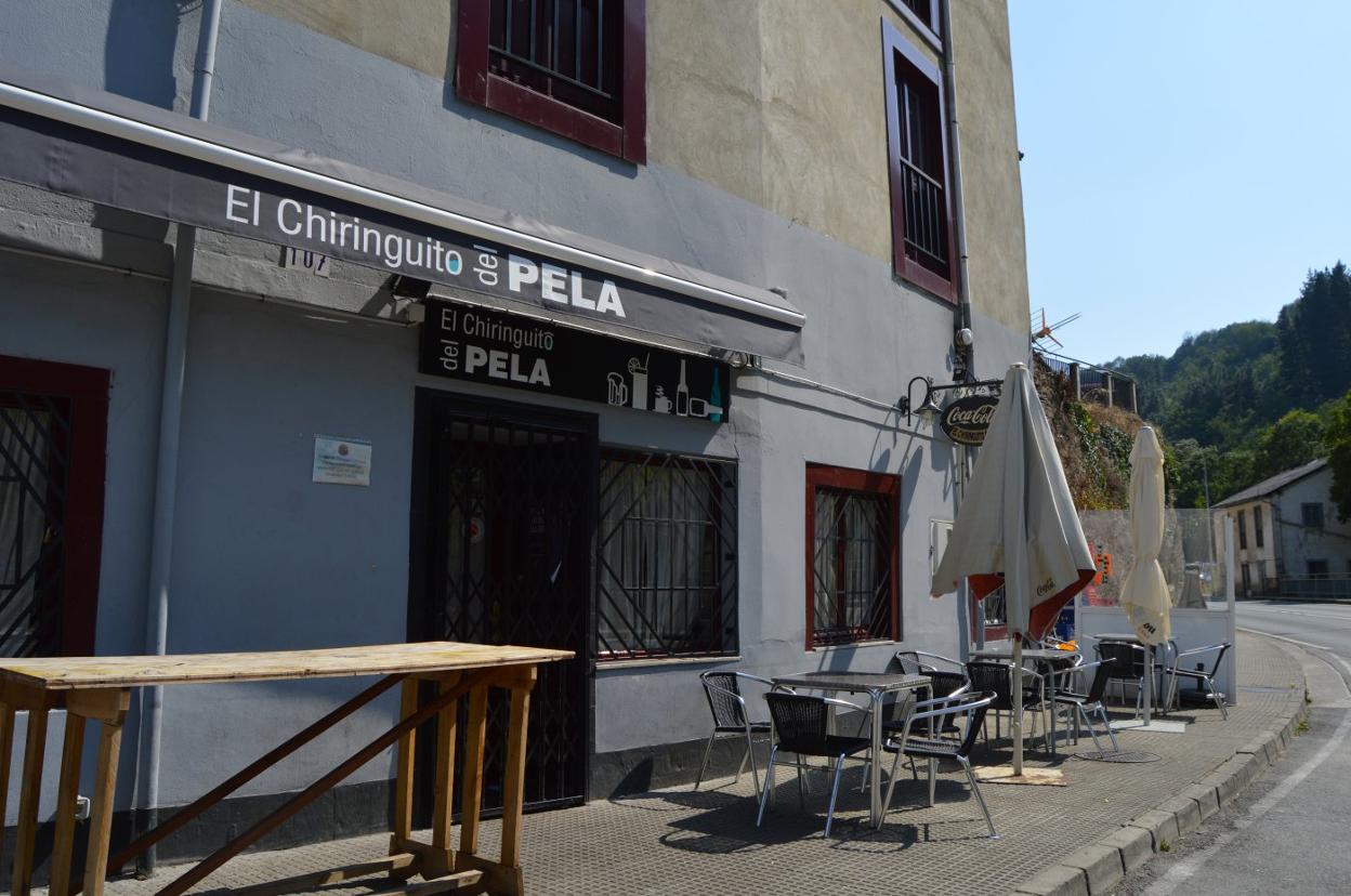 El dueño y varios clientes del bar resultaron contagiados. 