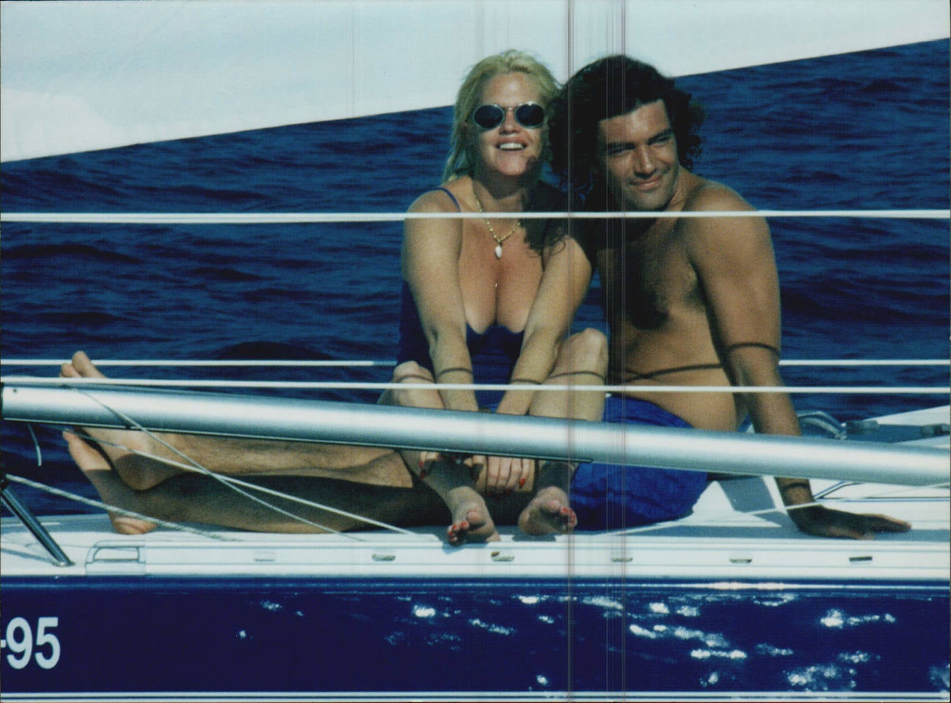 Actor, director, productor y empresario, Antonio Banderas cumple 60 años rodeado de sus seres queridos y con celebración en su Málaga natal, inmerso, como siempre, en mil proyectos laborales que son su seña de identidad